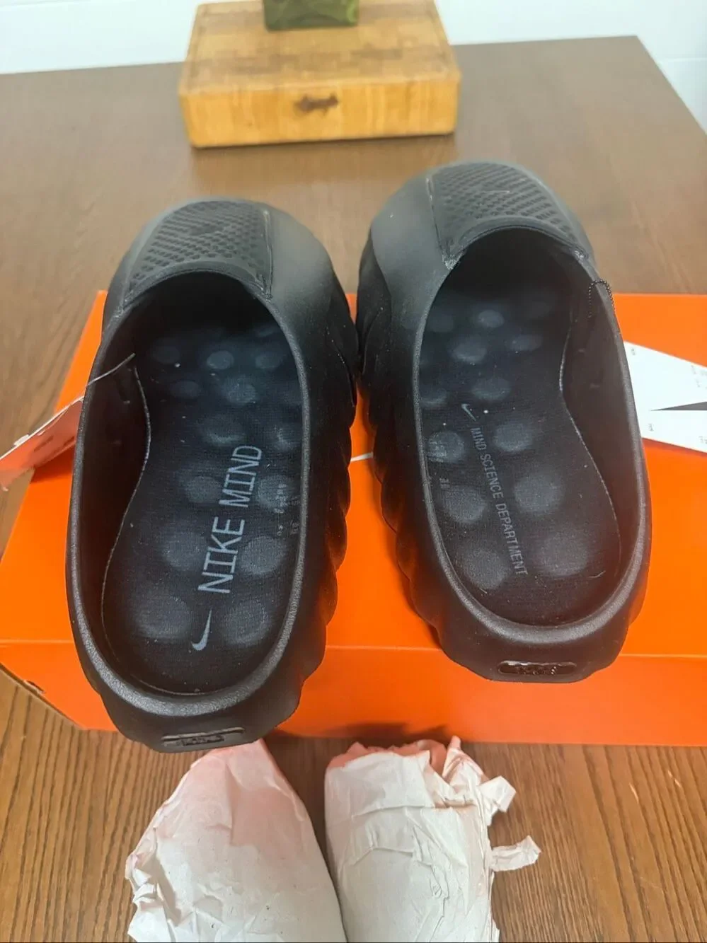 NIKE MIND 001 sz 9 authentic w/ receipt from Nike